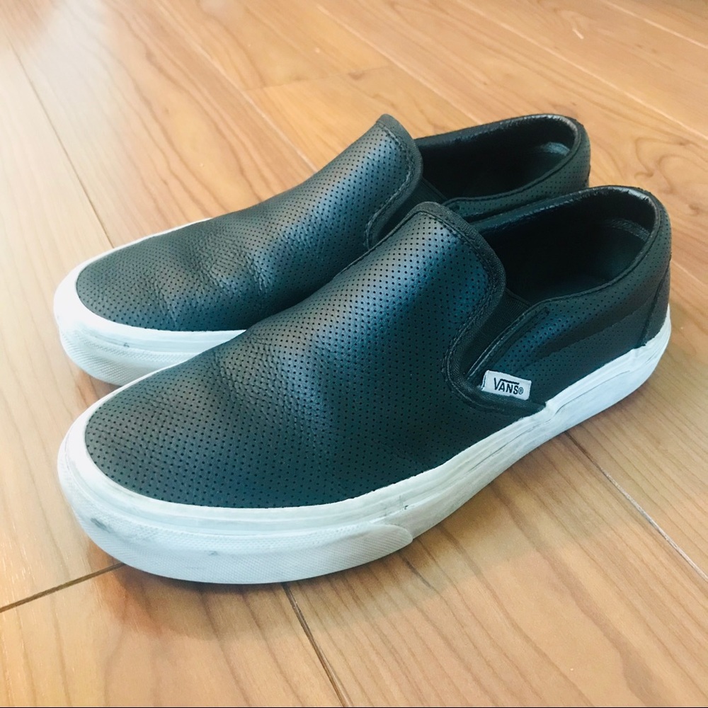 🖤perf leather slip on vans🖤